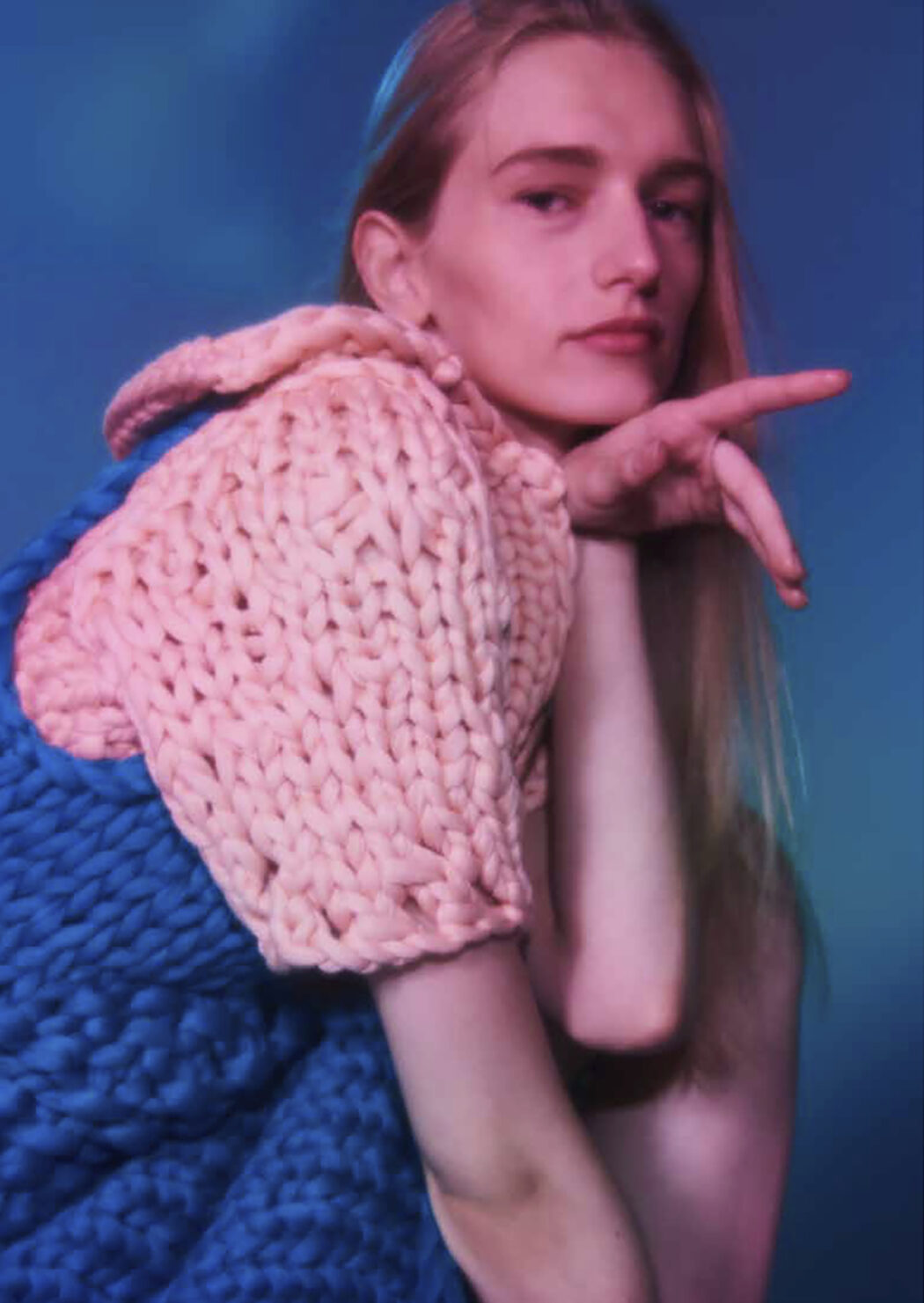 Styled by Yoko Kageyama
Harper's BAZAAR July / August ossue 2021