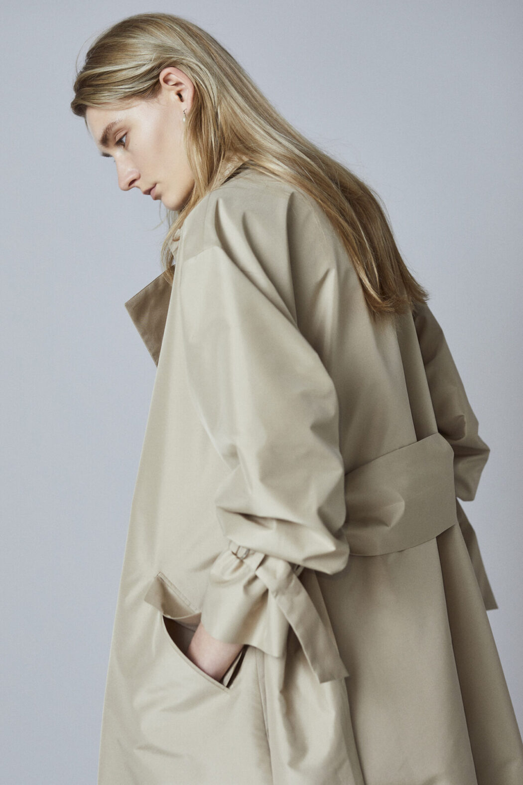 Make up by Yumi Endo
DÉPAREILLÉ 22SS