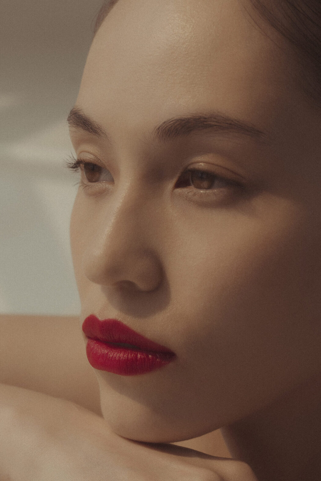 Make up by Yumi Endo
FIGARO japon