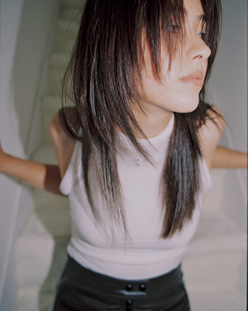 Hair by Waka Adachi
NYLON JAPAN October issue 2022