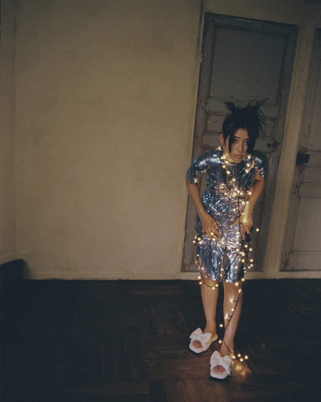 Hair by Waka Adachi
NYLON JAPAN October issue 2022