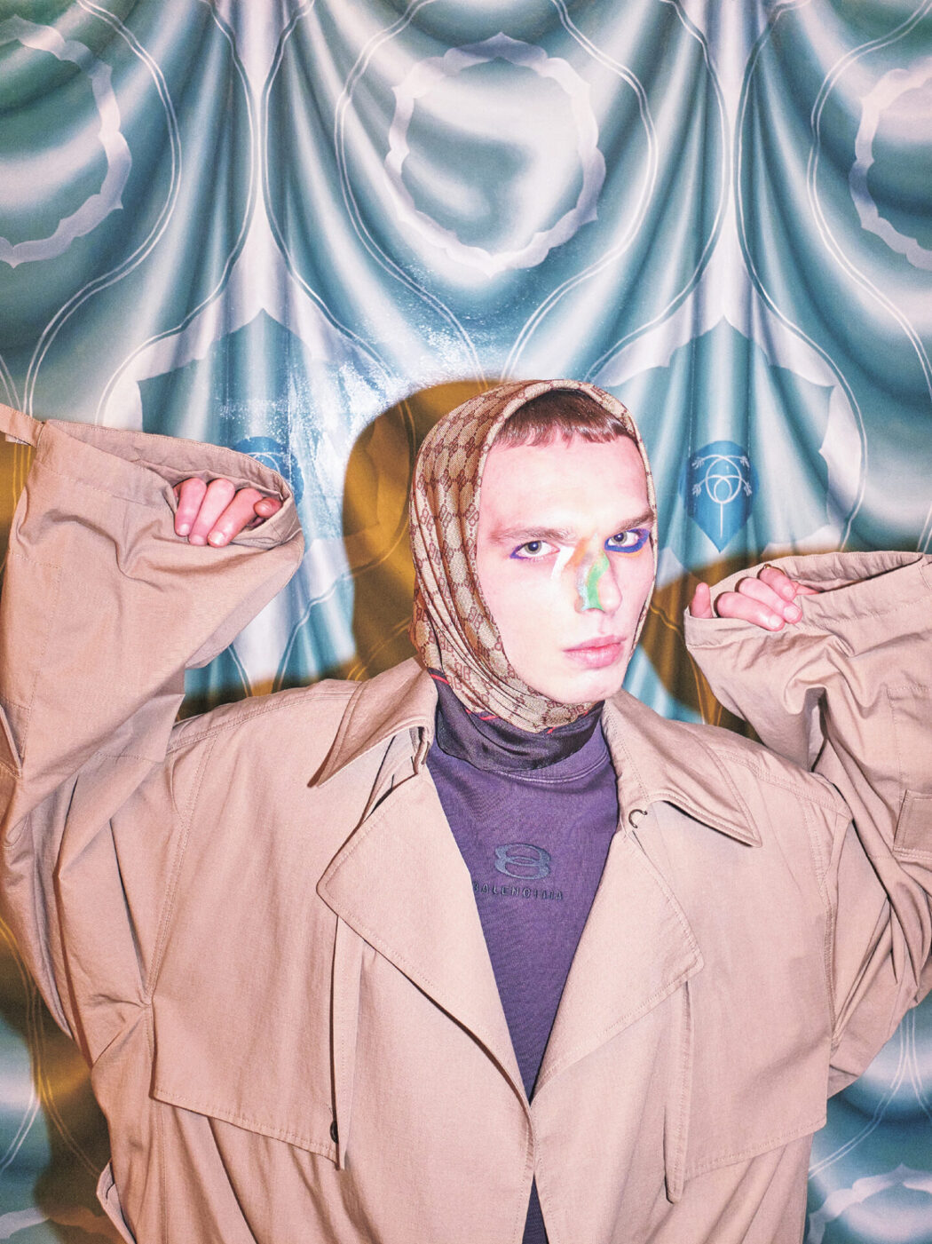 Hair by Waka Adachi
Them magazine / BALENCIAGA