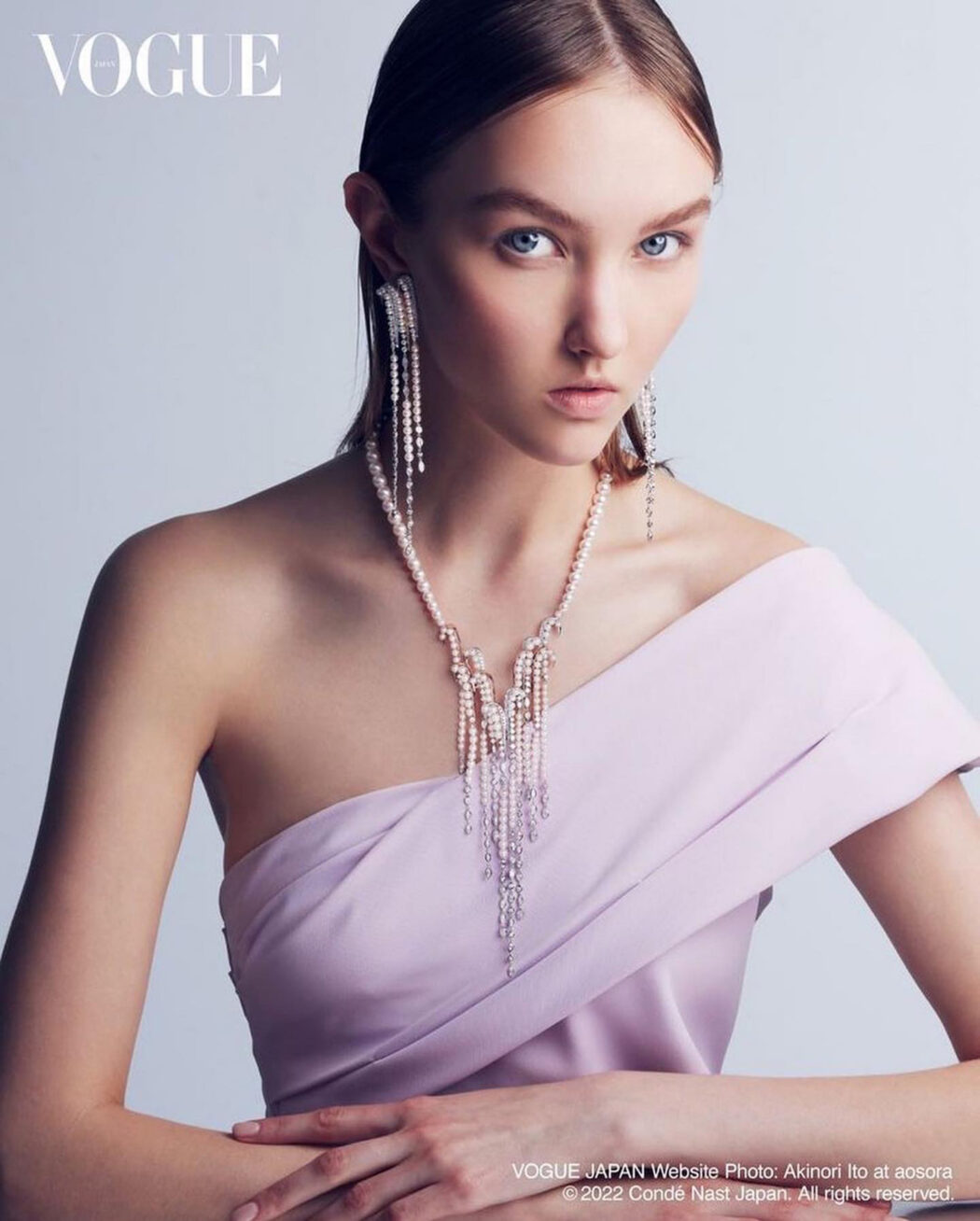 Make up by Yumi Endo
VOGUE JAPAN / TASAKI