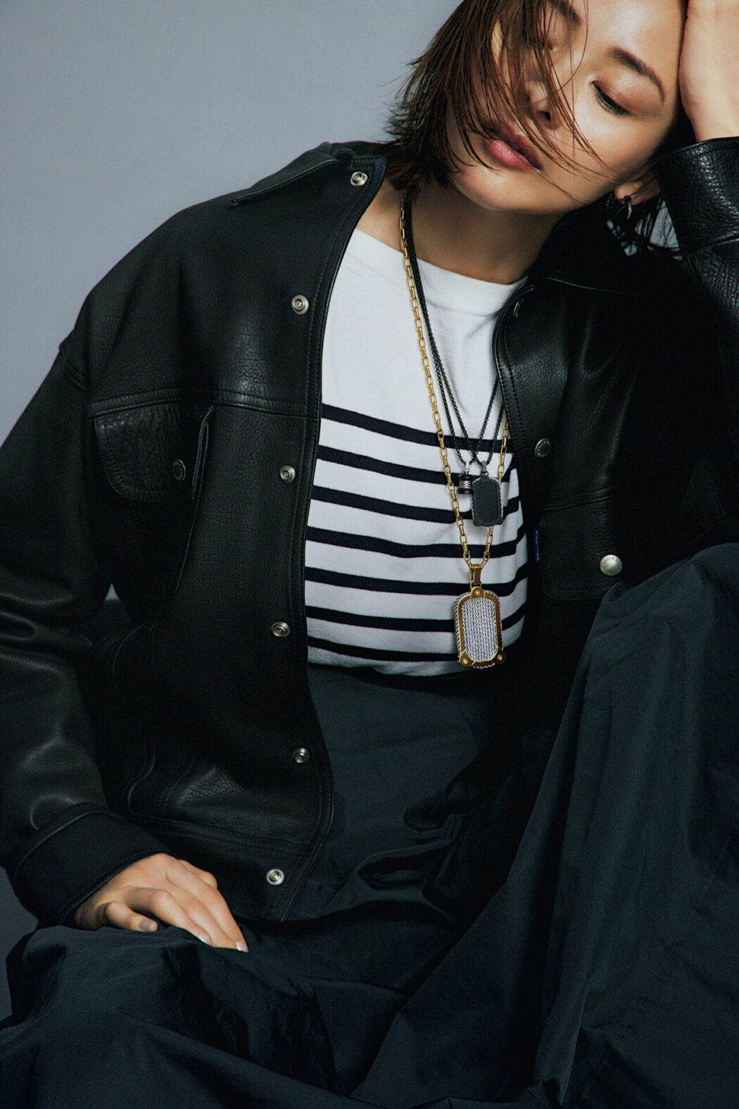 Make up by Yumi Endo
éclat June issue 2022