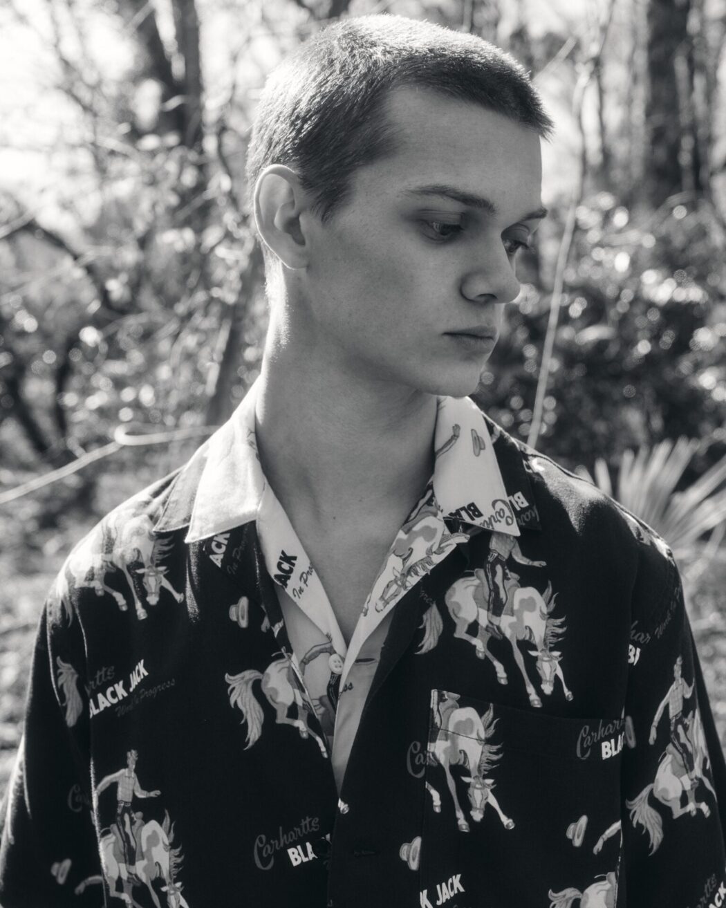 Hair by Waka Adachi
Silver No.19  CARHARTT WIP