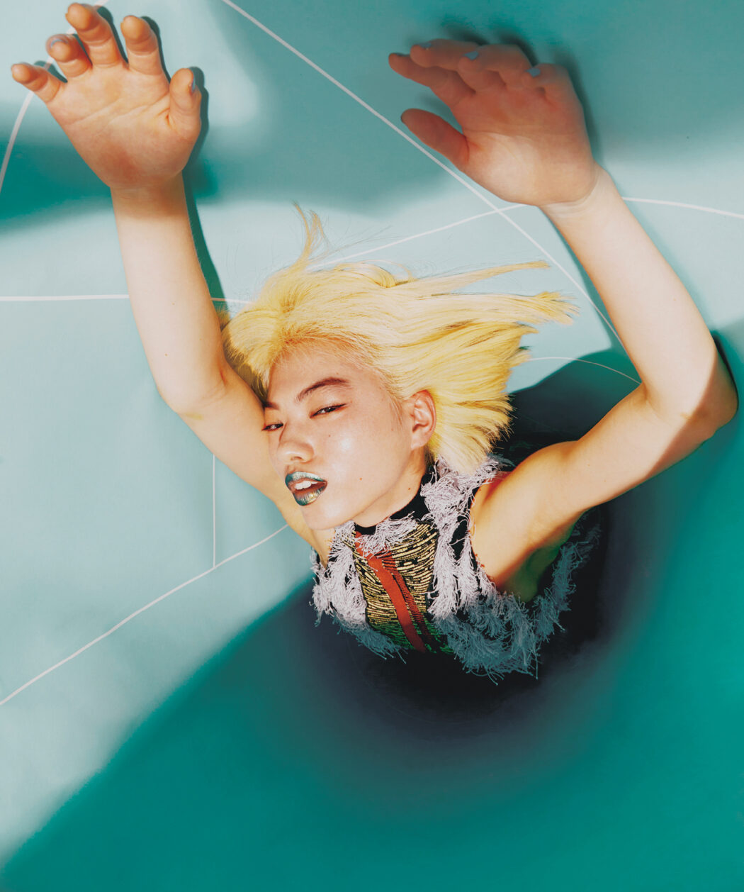 Hair by Waka Adachi
NYLON JAPAN November issue 2023